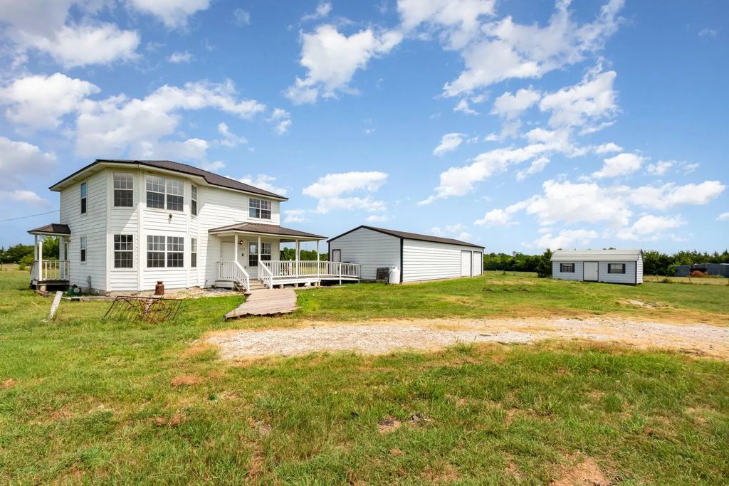 5614 County Road 1120, Farmersville