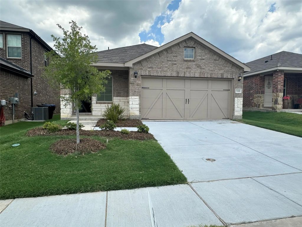 1446 Canongate Drive, Crandall