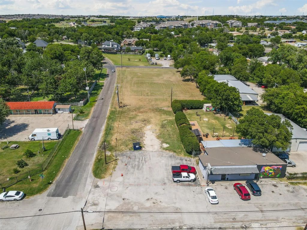 9534 Camp Bowie West Boulevard, Fort Worth