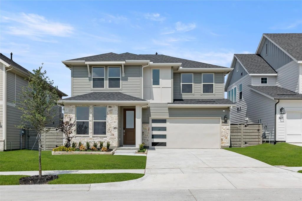 8417 Acorn, Justin