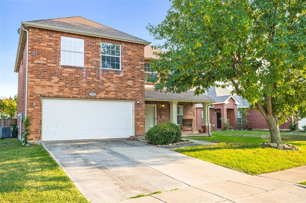 1916 Bradford Pear Drive, Little Elm