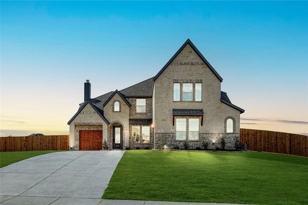 713 Serenity Lane, Red Oak