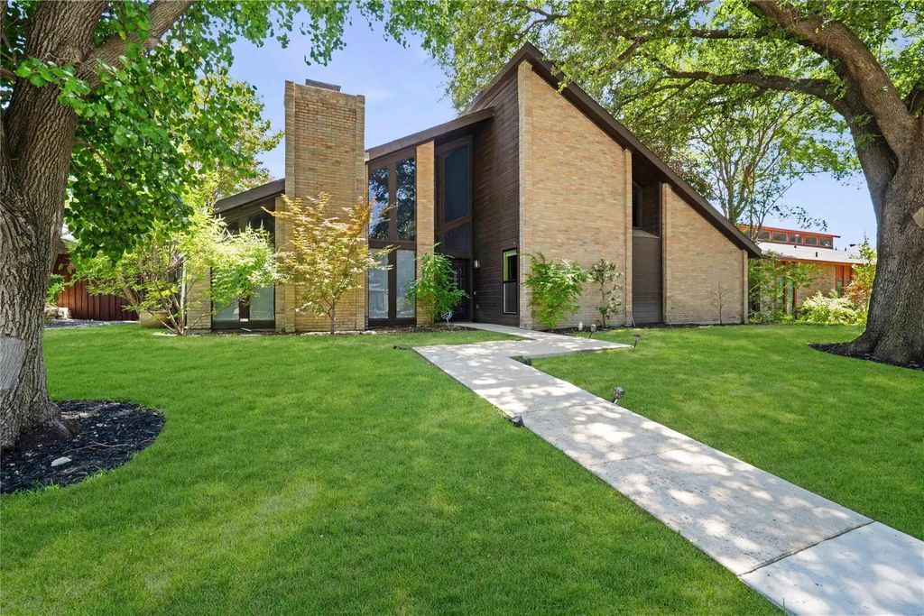 4906 Meadowcreek Drive, Dallas