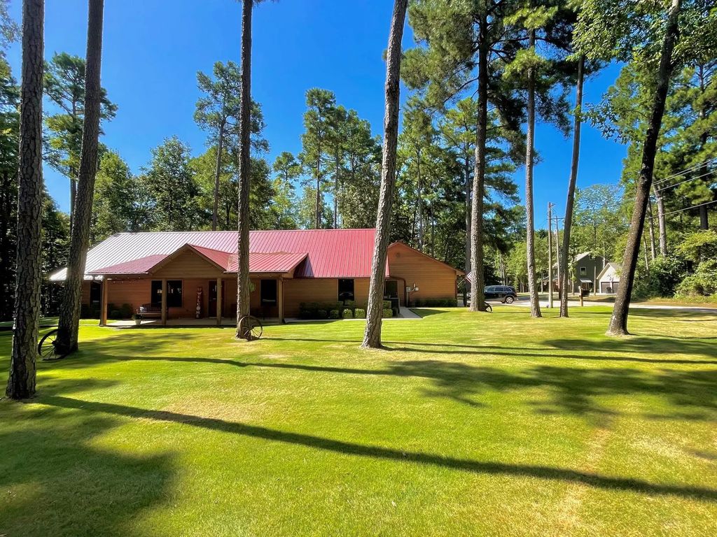 398 King Club Court, Scroggins