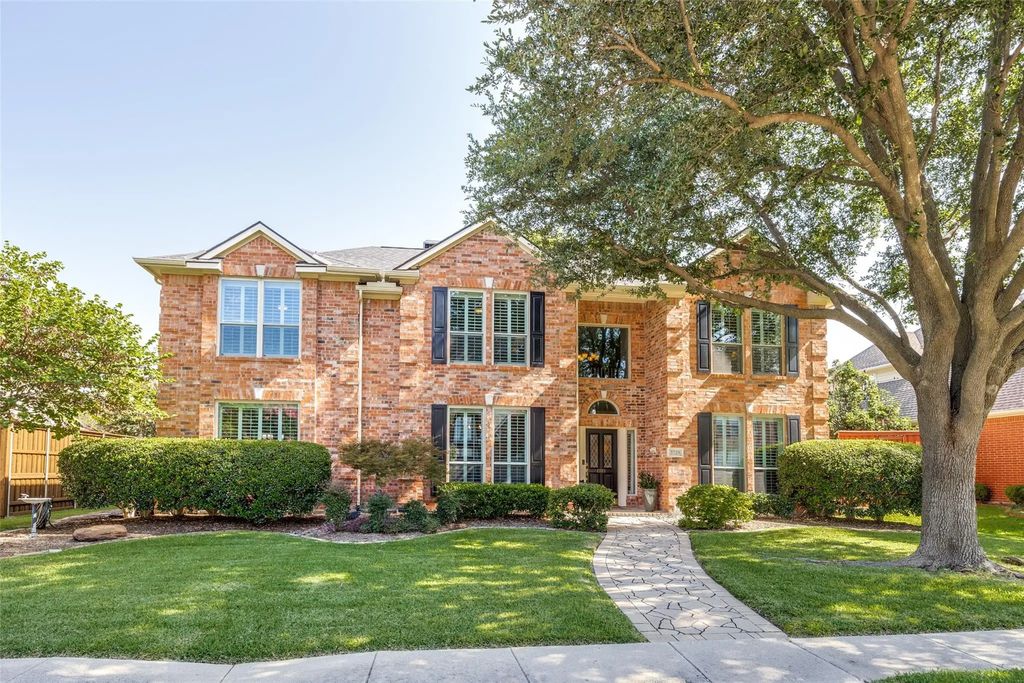 3729 Round Tree Way, Plano