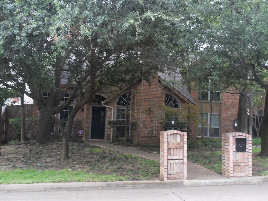 709 Reese Lane, Hurst