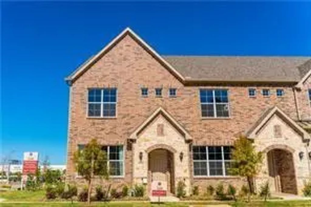 2518 Plumas, Lewisville