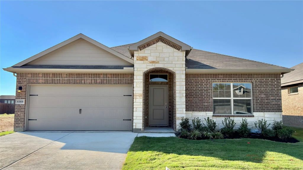 4365 Mill Stream Lane, Fort Worth