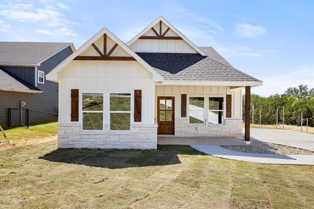 2400 Duro Court, Granbury