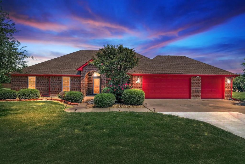824 Rolling Meadow Drive, Lavon