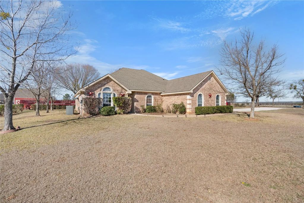 1425 Moccasin Bend Road, Gatesville