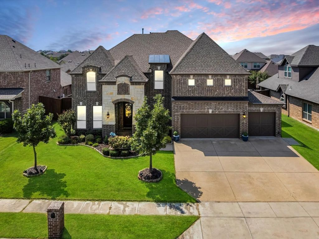 320 Saint Mark Lane, Prosper