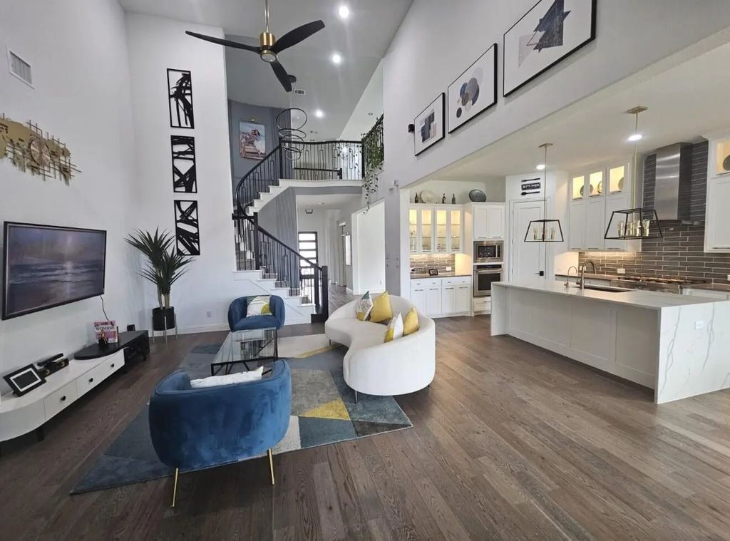 3004 Warrington, The Colony