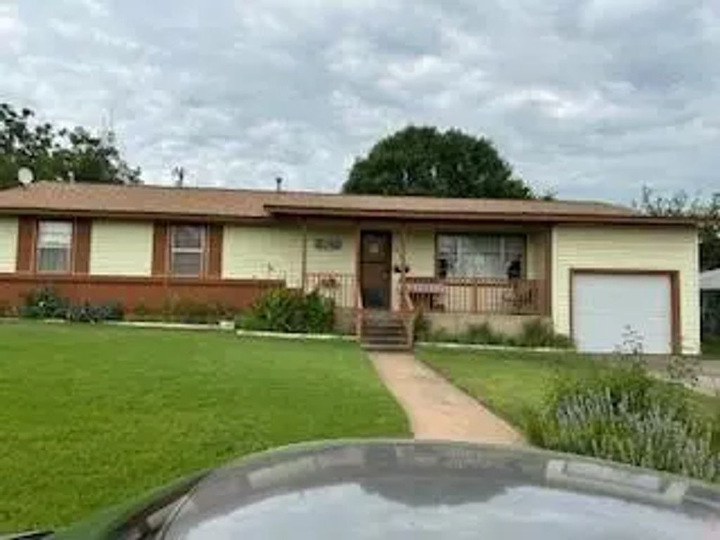 210 N Avenue T, Clifton
