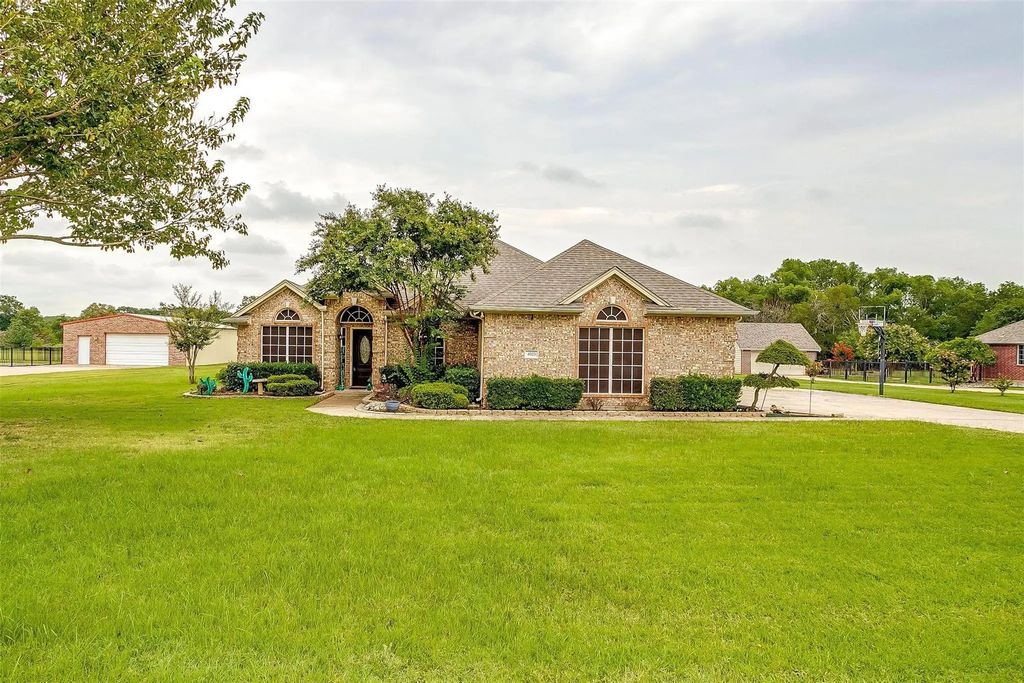 4025 Running Brook Drive, Joshua
