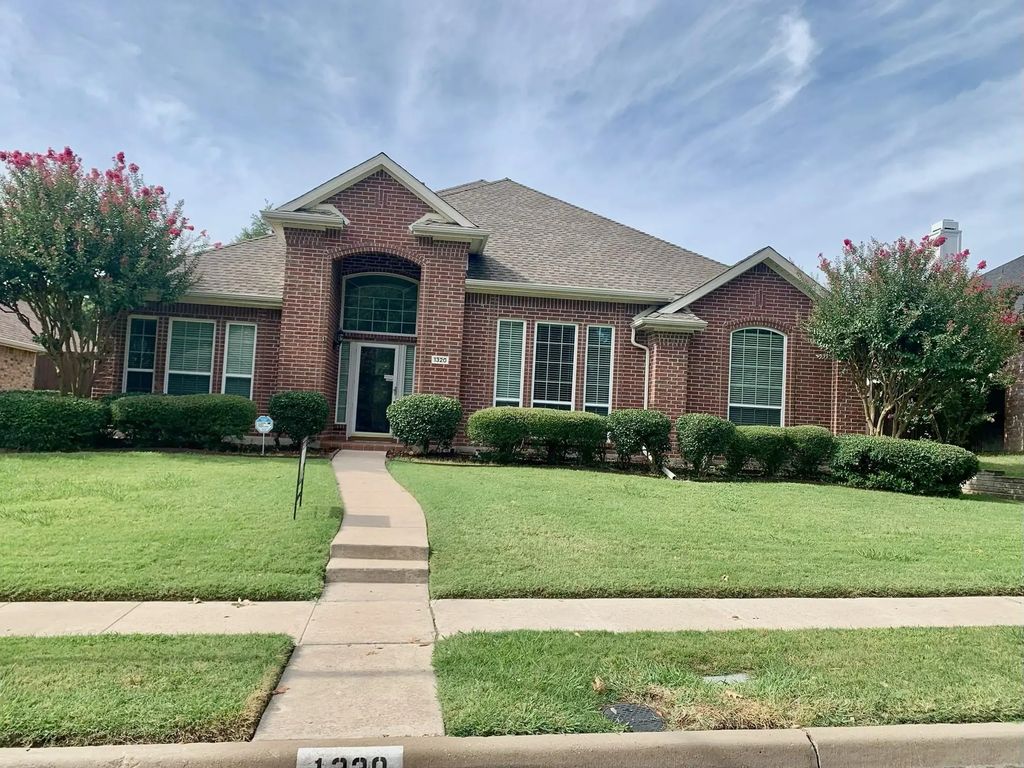 1320 Burlington Drive, Plano