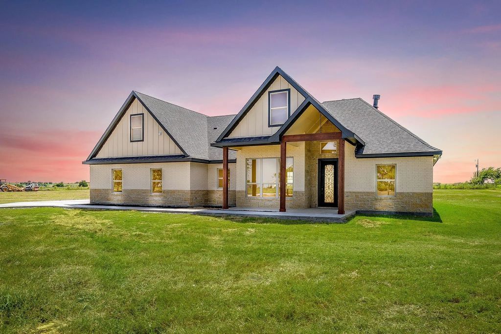 11204 County Road 418, Grandview