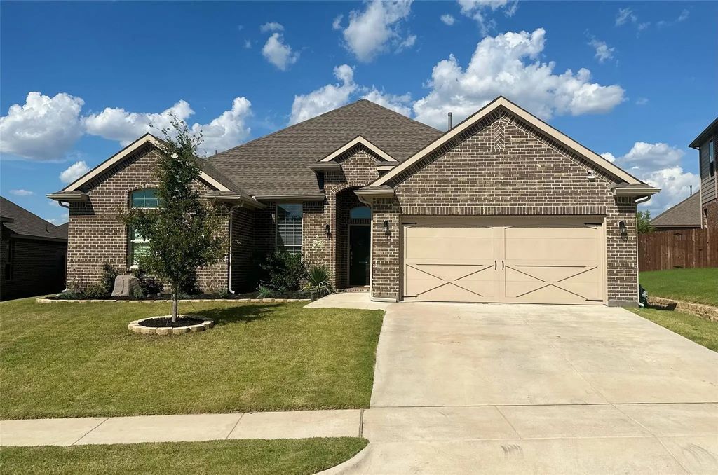 902 Bailey Lane, Mansfield