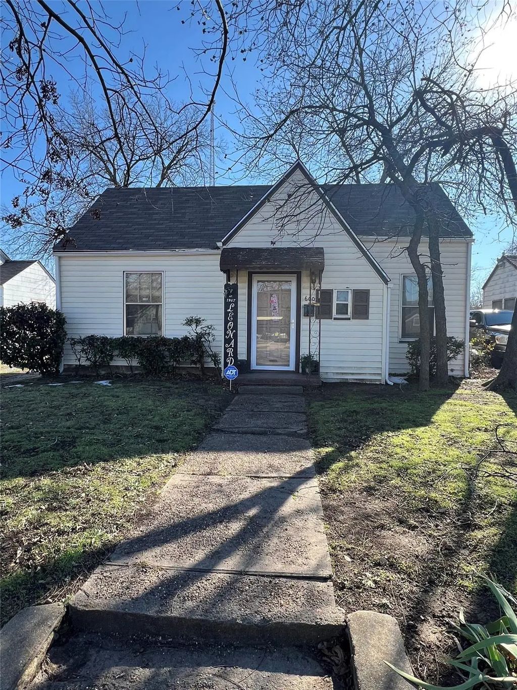 600 E Robert Street, Fort Worth