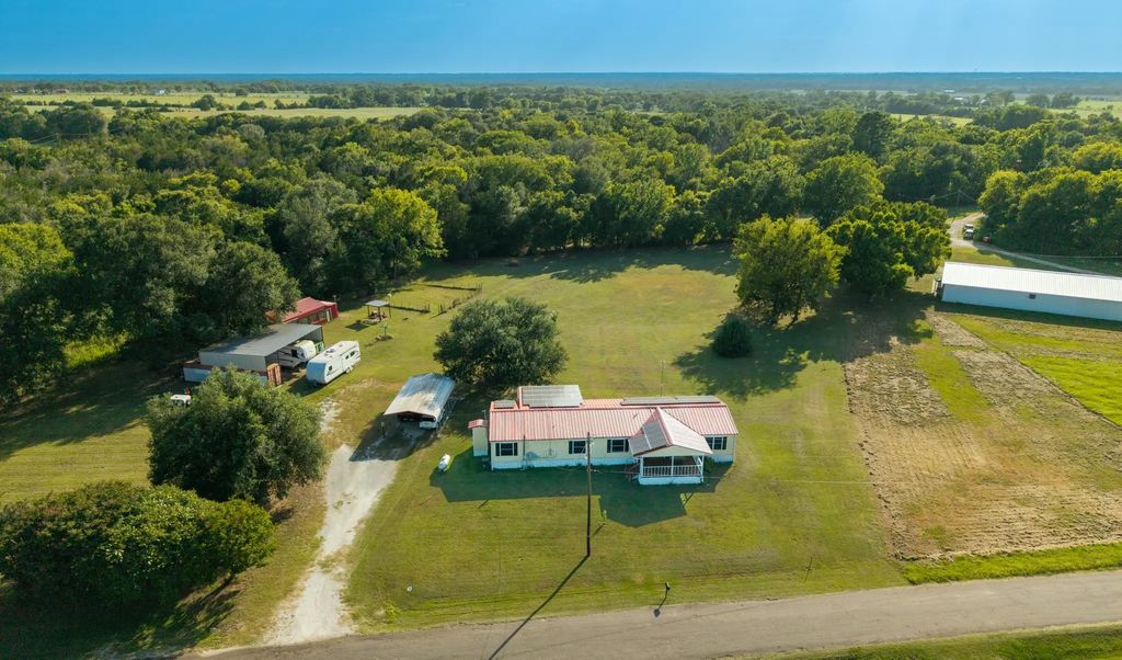 106 Lcr 439, Mexia