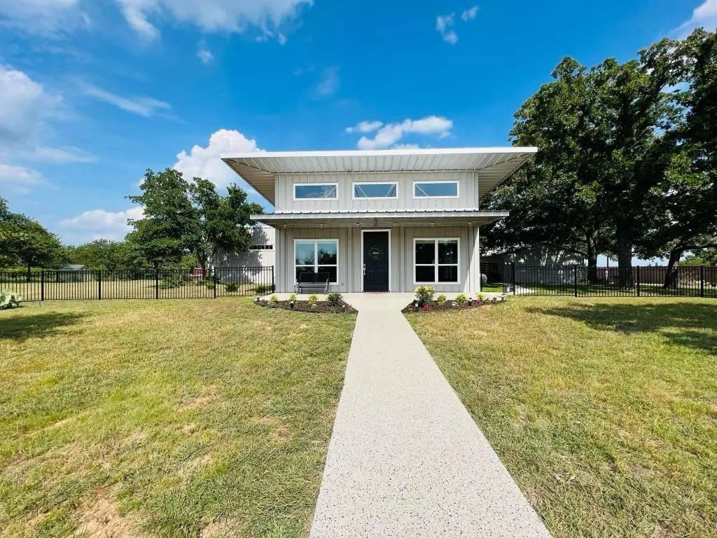 2075 County Road 2585, Alvord