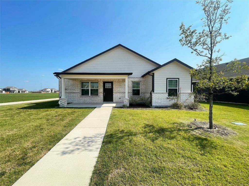 4409 Lassen Trail, Forney