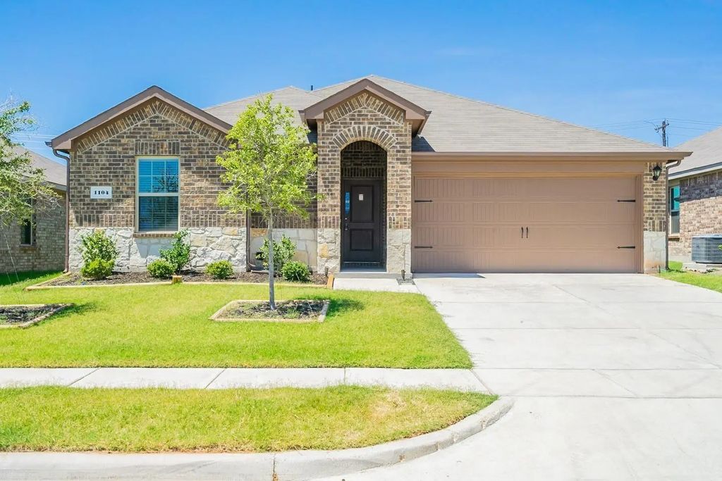 1104 Ringgold Road, Forney