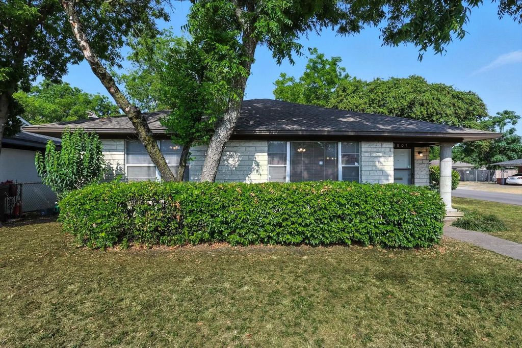 1807 S Vernon Avenue, Dallas