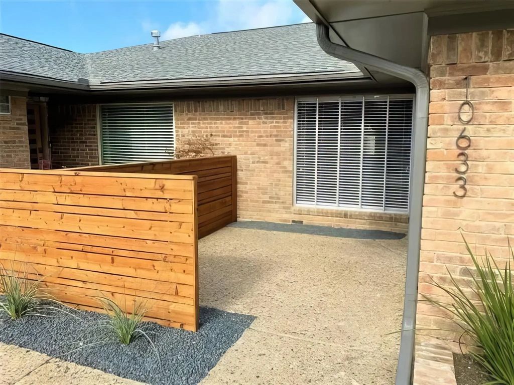 10633 Sandpiper Lane, Dallas