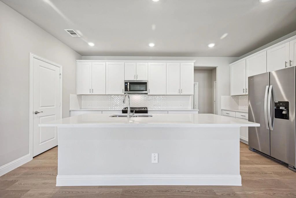 9637 Rattlesnake Trail, Fort Worth
