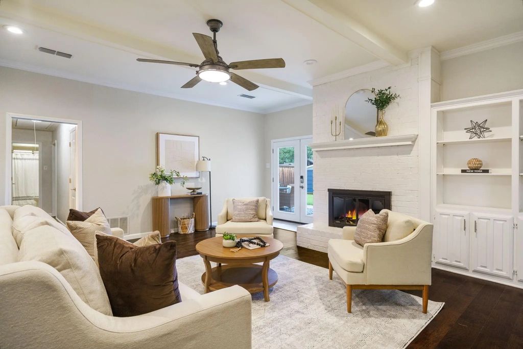 1940 Camden Way, Carrollton