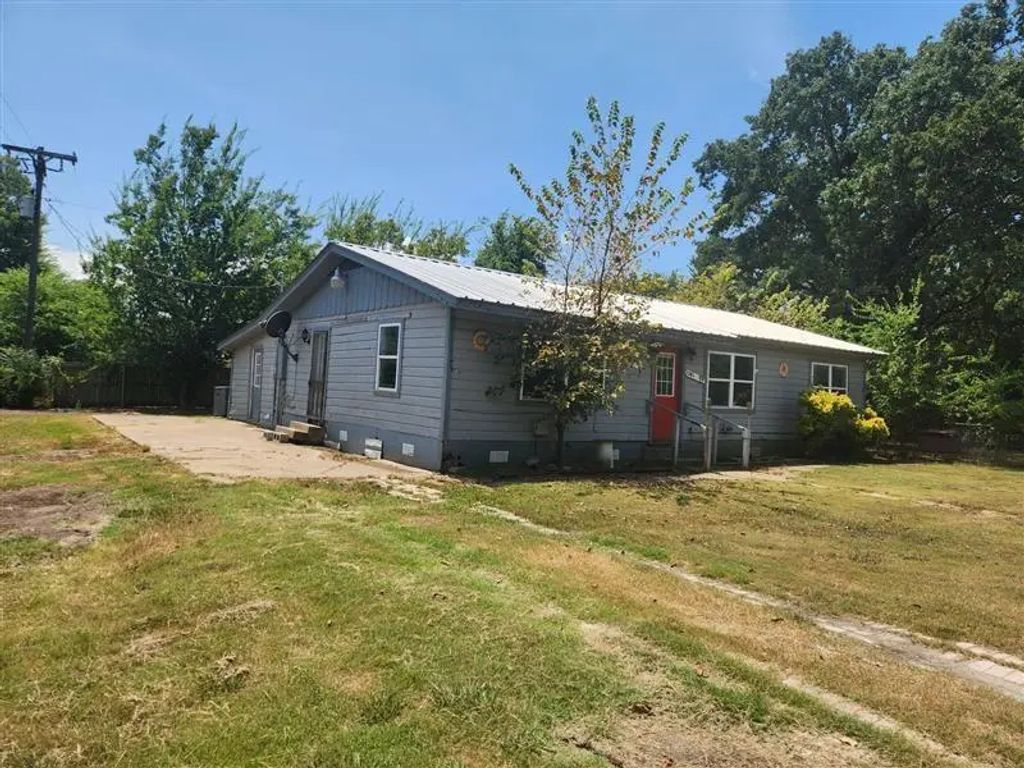 141 English Crossing, East Tawakoni