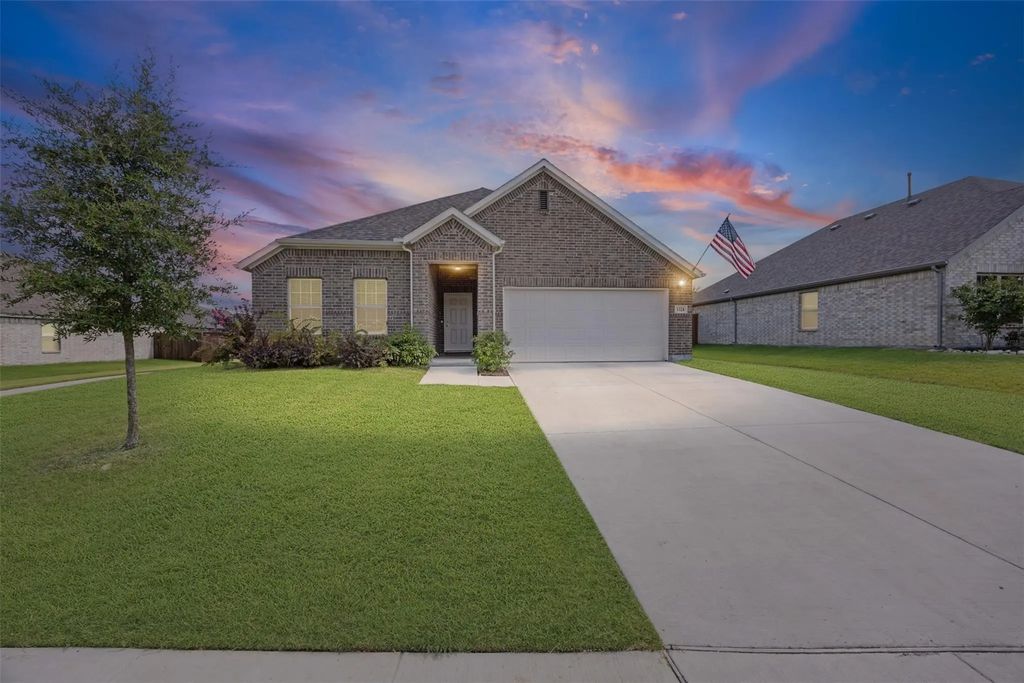 1324 Alderwood Lane, Crowley