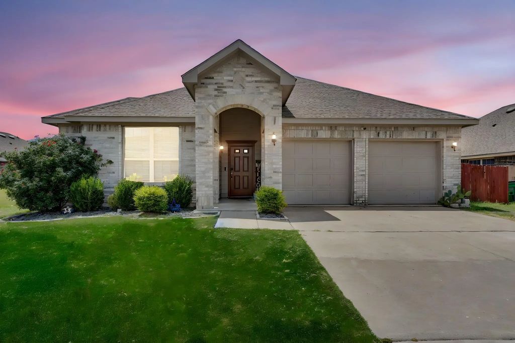 205 Bay Street, Waxahachie