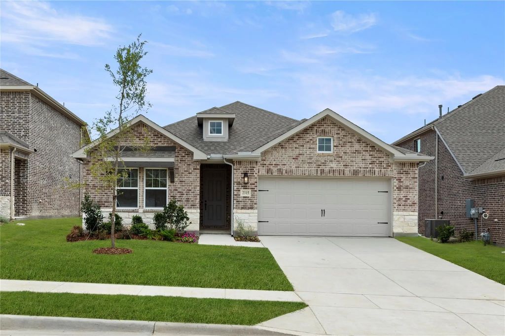 2315 Ryehill, Forney