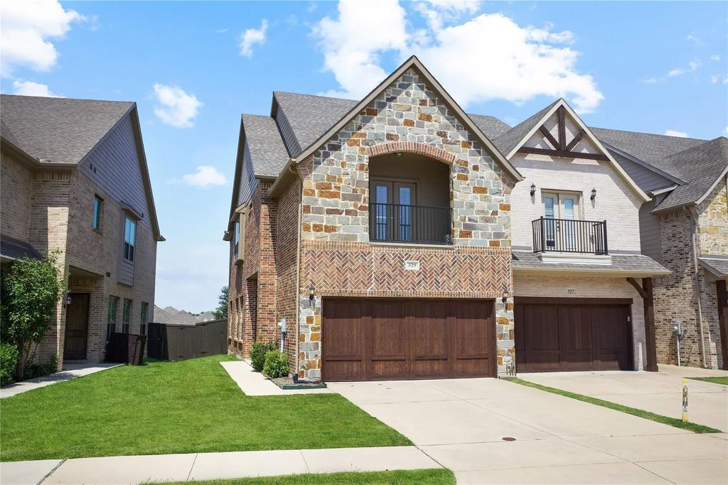 329 Featherstone Trail, Wylie