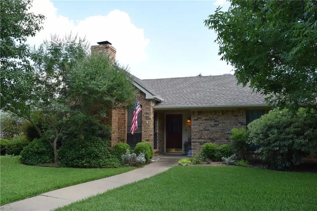 741 Sparrow Lane, Coppell