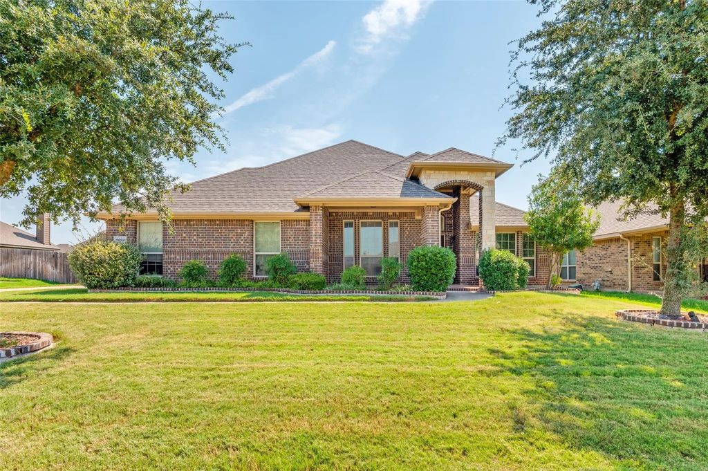 1404 Majestic Meadows Drive, Glenn Heights