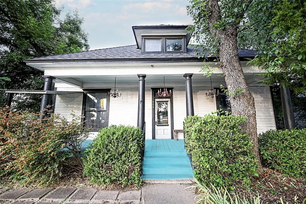 304 E Wise Street, Bowie