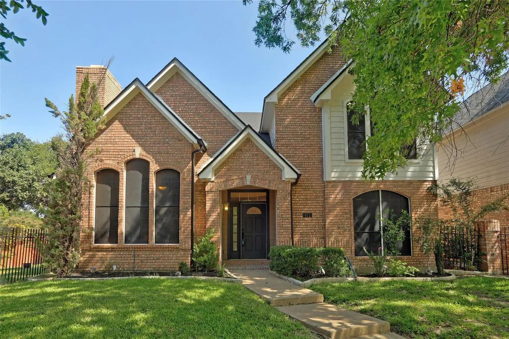 411 Dakota Trail, Irving