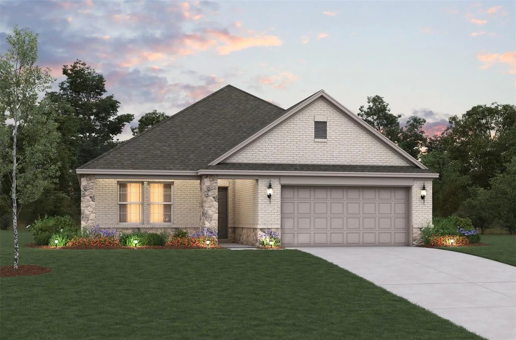112 National Court, Forney