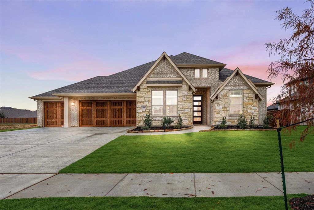 2508 Lakeway Lane, Mansfield