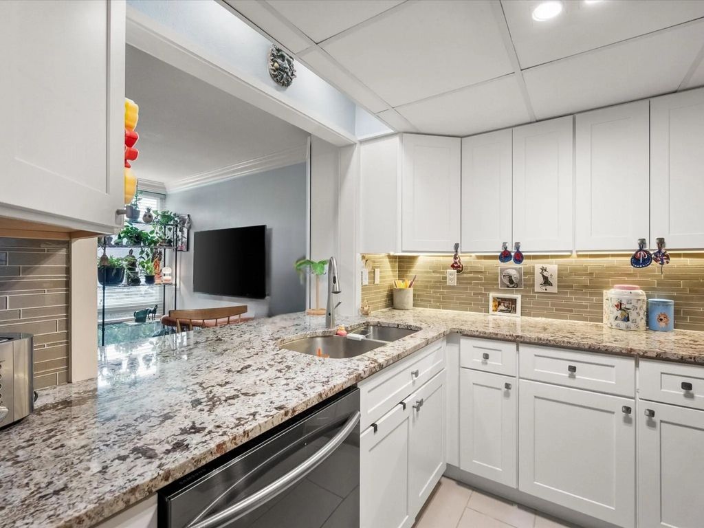 578 E Avenue J A, Grand Prairie