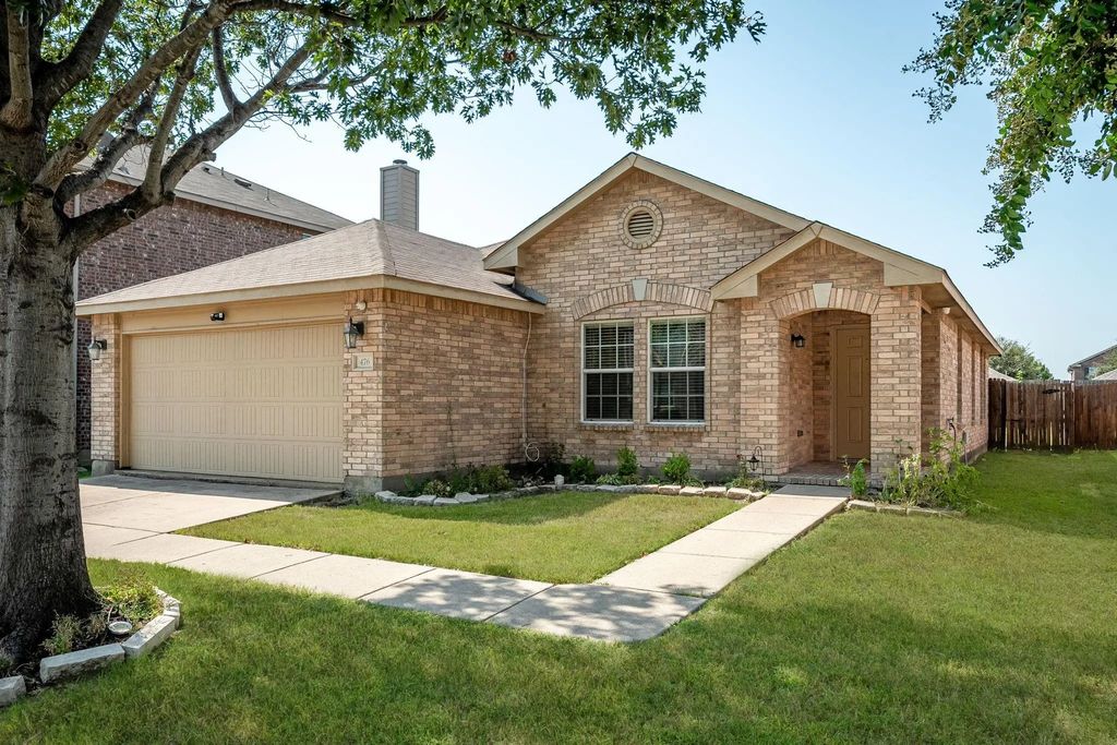 476 Eisenhower Lane, Lavon