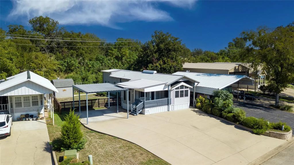 710 Brazos Harbor Circle, Granbury