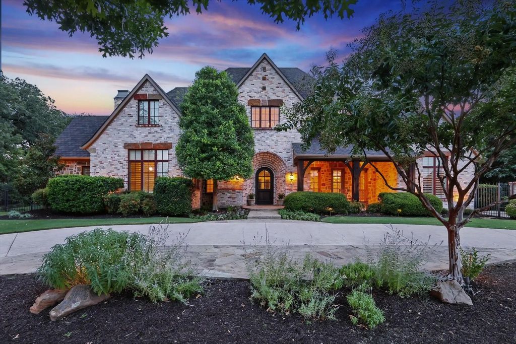 908 Los Altos Trail, Southlake