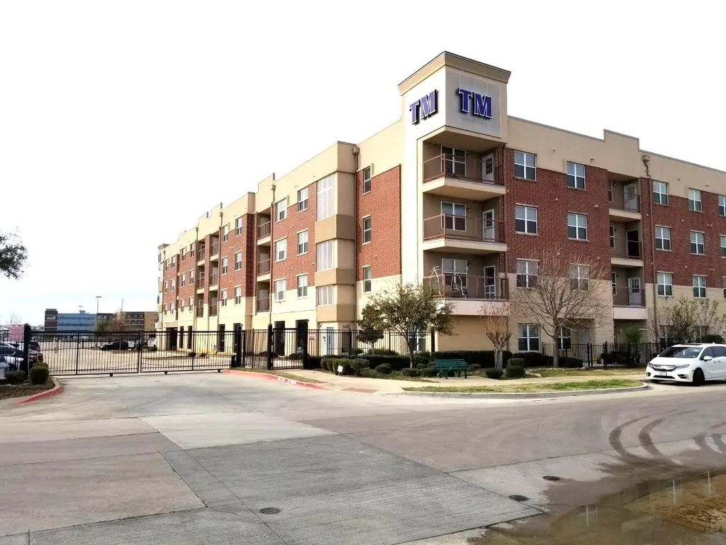1100 W Trinity Mills Road 4029, Carrollton