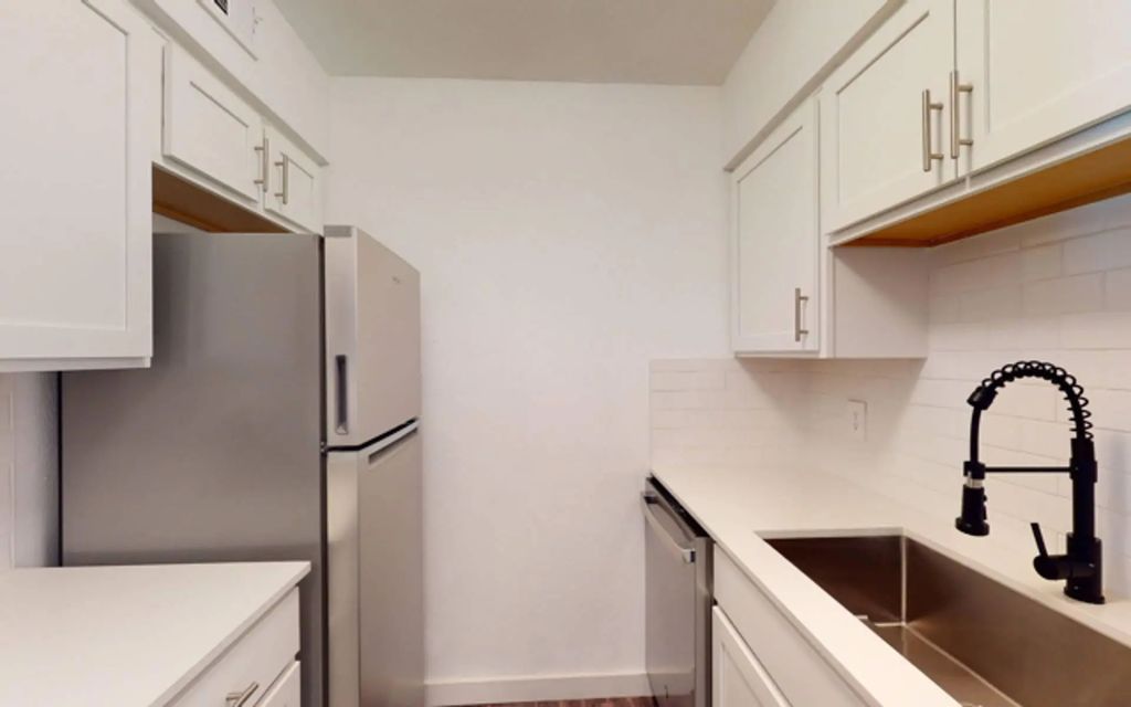 3627 Almazan Drive C201a, Dallas