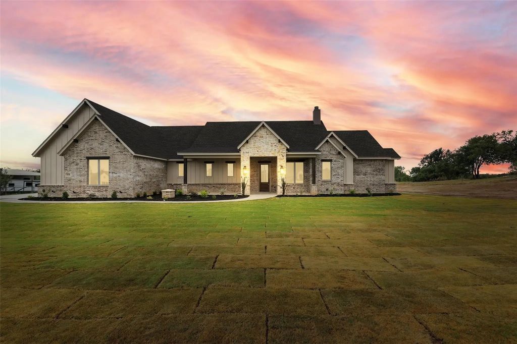 2028 Liberty Court, Weatherford
