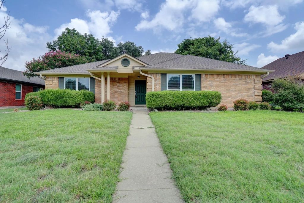 1321 Clover Drive, Allen